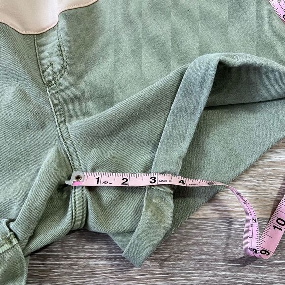 Liz lange maternity green denim‎ shorts midi - Picture 5 of 5